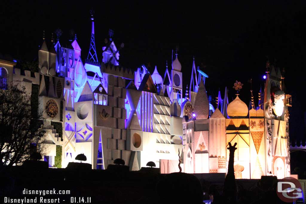 Small World had its regular light package running.