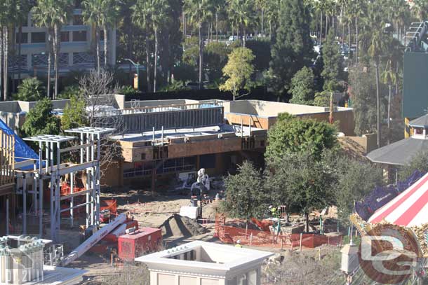 Time for a trip on the Fun Wheel.  A look a the dining area work.