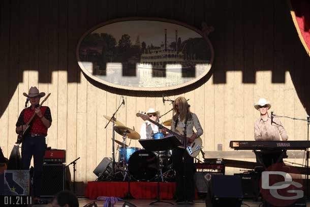 Fort Worth West performed several times throughout the day (this band may be familiar to some.. they were the house band at the Disneyland Hotels Neon Cactus (I miss that as well as the Monorail Cafe).