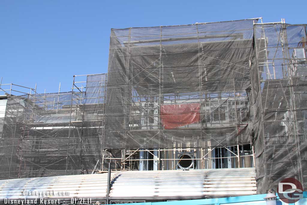 Still no exterior walls on the end of the Mermaid building nearest the Zephyr.