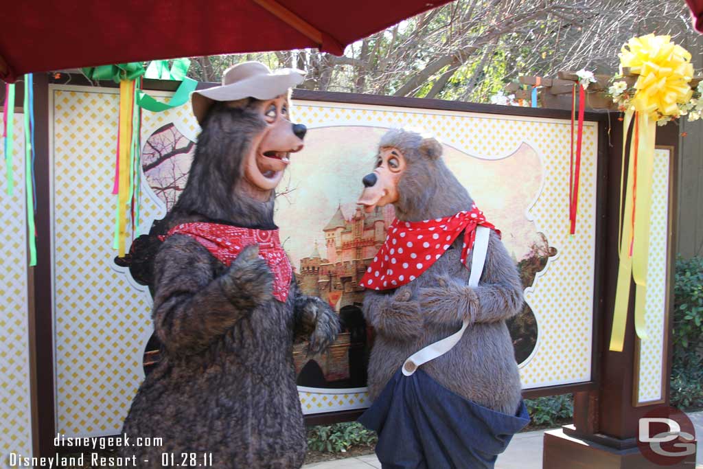 A couple of the Country Bears at another.