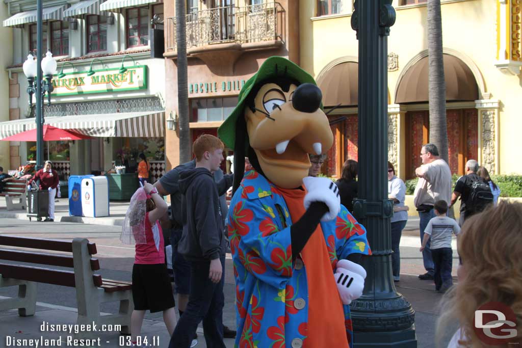 Goofy strolling down the street.