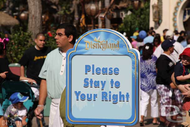 They were trying to keep traffic moving in Adventureland too with signs and CMs stationed along the walkway.