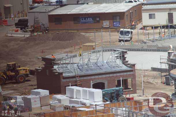 The exterior of the gift shop looks to be done, looks odd to see a semi finished exterior amid the construction.