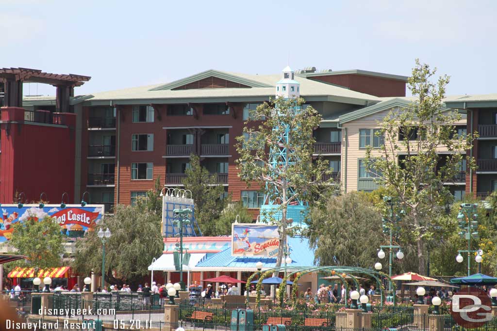 The gift shop and Corn Dog Castle opened today (more shots in several pages)