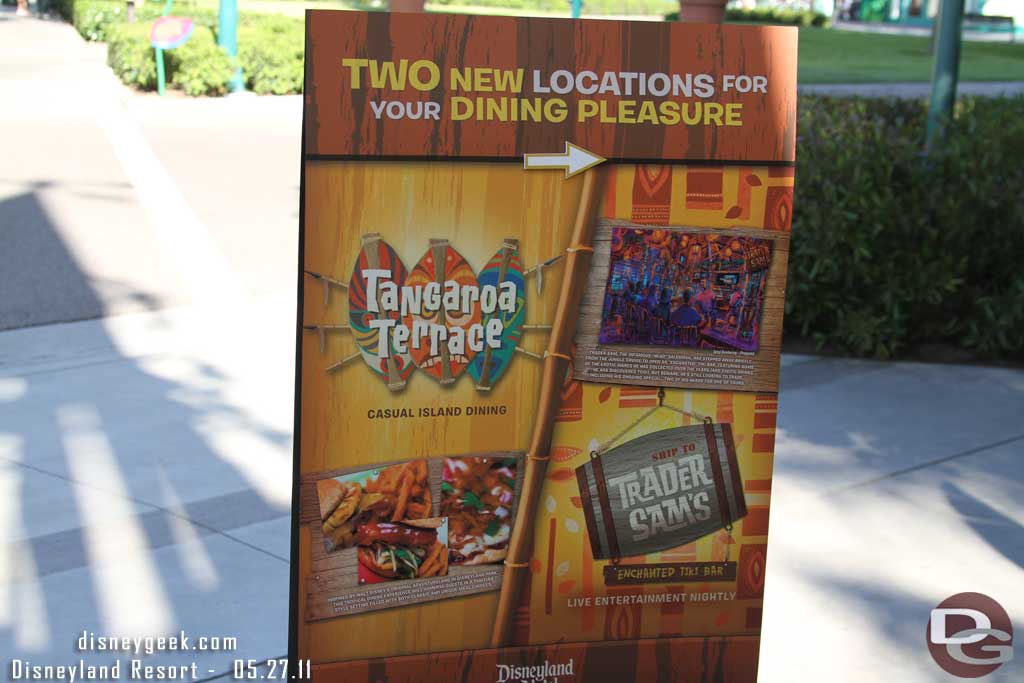 The two new dining locations are open for business.  To get there you have to go around the outside of the Dreams Tower and enter on the pathway near the rose court.