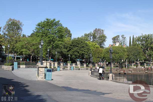 A rare site.  only a few people in a shot of the Fantasmic viewing area.