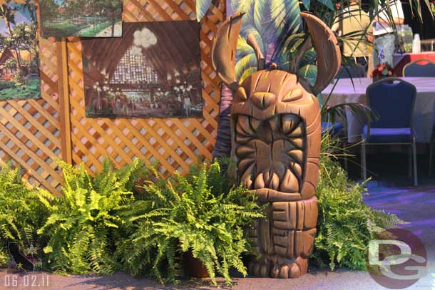 A Tiki Stitch, the other half of the display dealt with Aulani.