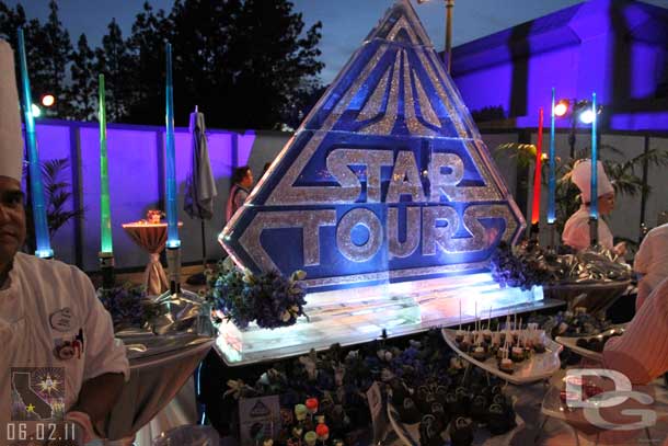 The Star Tours dessert area. Notice the lights.