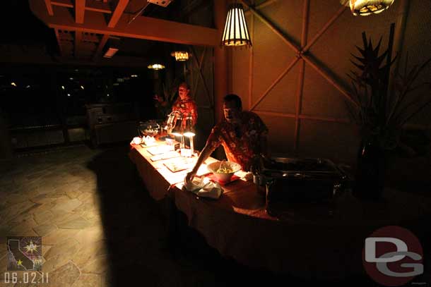 More food set up outside of Trader Sams