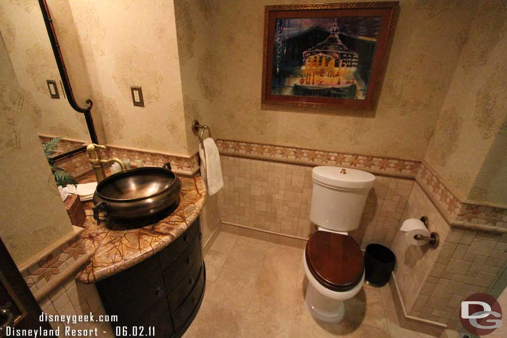 The third bathroom of the suite.