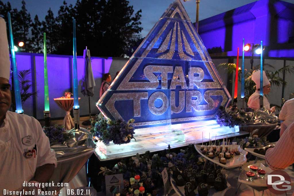 The Star Tours dessert area. Notice the lights.