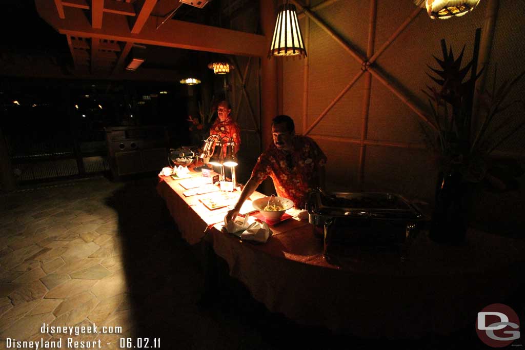 More food set up outside of Trader Sams