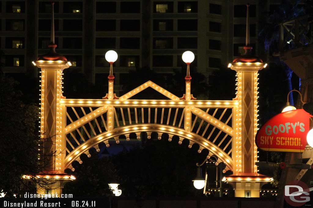 Made my way out to the Pier and some of the lights were on for the new dining area.
