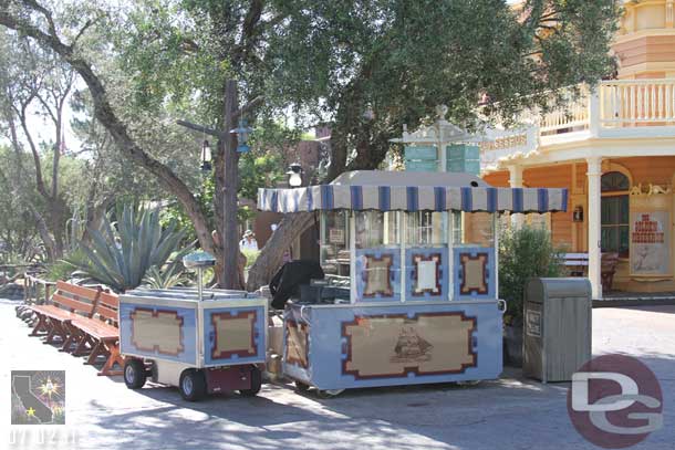 For those of you who though the ODV carts would be gone with the new stand in Frontierland, looks like you were wrong.