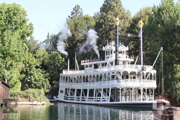 The Mark Twain pulling into port.