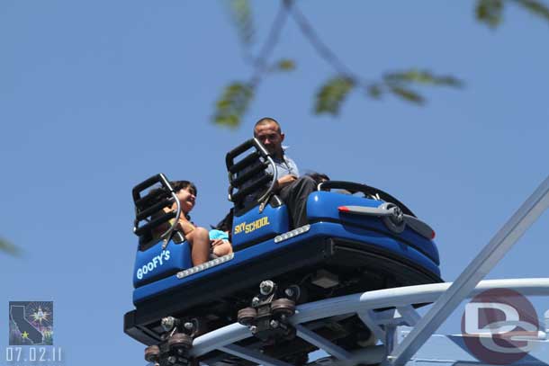 A look up at Goofys, I will have more shots of the ride next week once the Lazygeek gives me his shots (he took over 200 while on board while I was visiting the dining area).