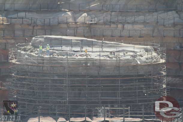 Details are starting to emerge on the center structure.  Notice the workers for scale.