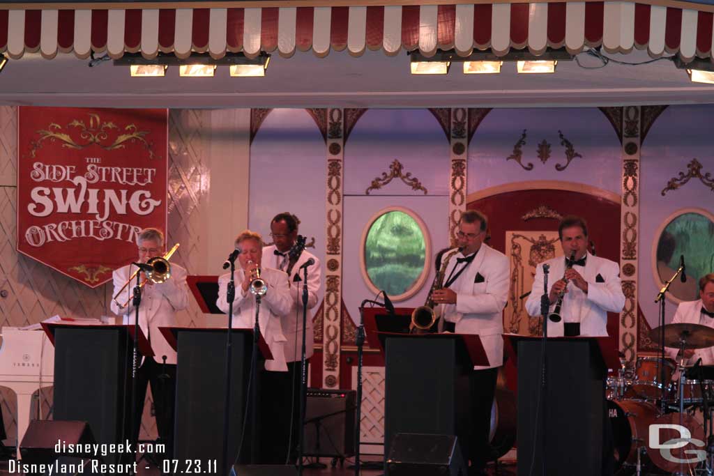 The Side Street Swing Orchestra was playing this evening at Plaza Gardens