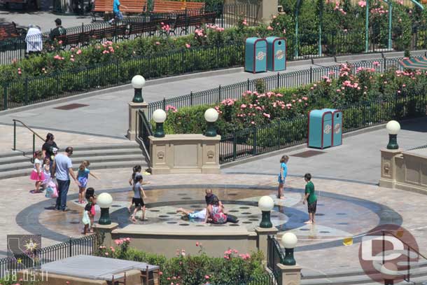 Wow the fountain was on this afternoon.