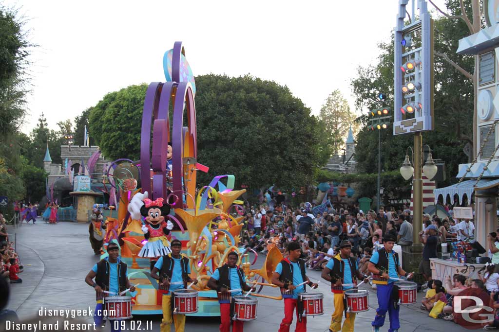 The Soundsational parade.. should be fun to see it in a few weeks after dark with the lights in full effect.