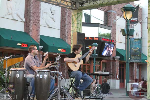 A couple of performers in Downtown Disney.