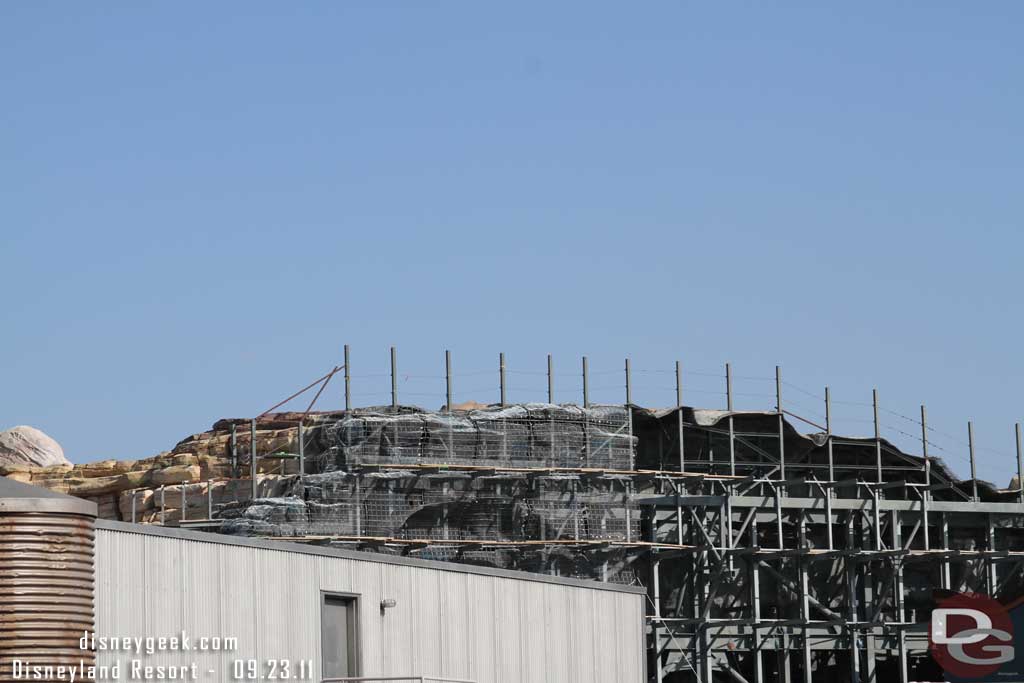 The mesh/chips are going up on the backside of the rockwork.