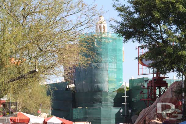 First stop DCA.  A look at the Carthay progress.