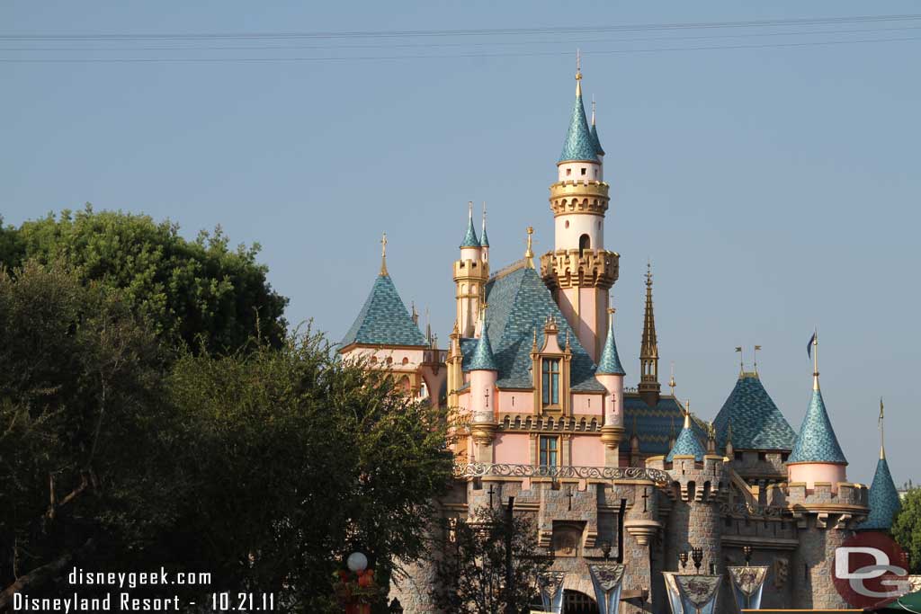 No snow on the Castle yet.