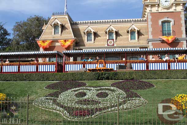 Over to Disneyland.  The Mickey floral at the Train Station was back to normal already.