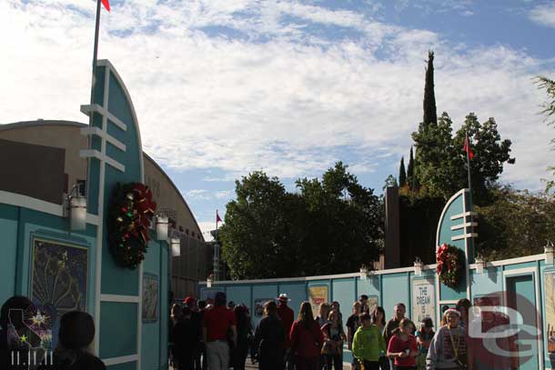 They even have wreathes on the construction walls.