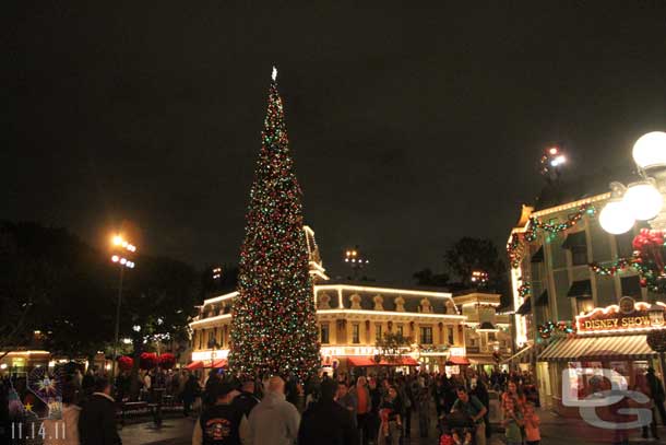 Stepped out to Main Street about 10 minutes before Believe.