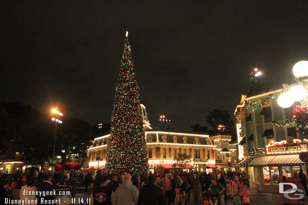 Stepped out to Main Street about 10 minutes before Believe.