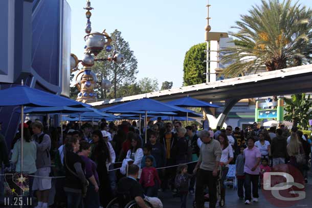 Star Tours had a long wait as usual.