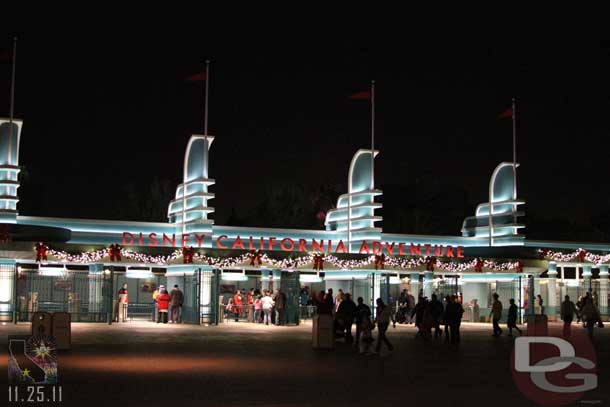 Over to DCA now.  The garland at the entrance was lit up tonight.