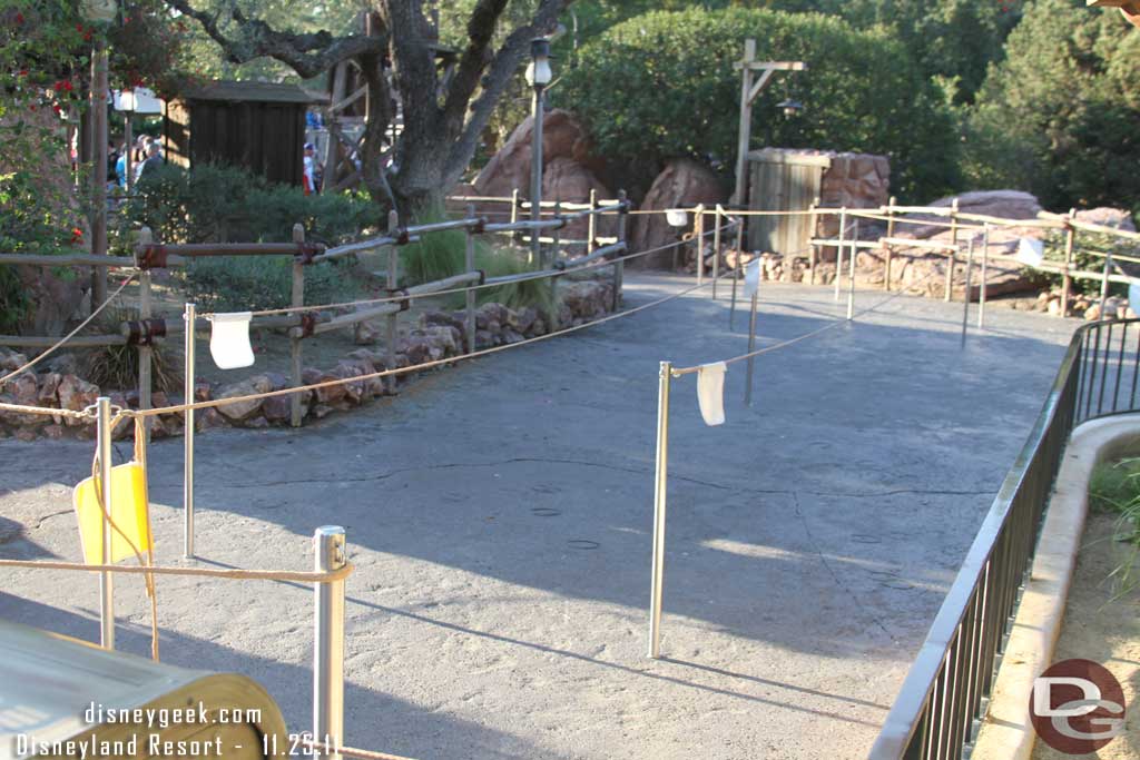 The extended queue was set up for Big Thunder, but the attraction was down so it was empty when I walked by.