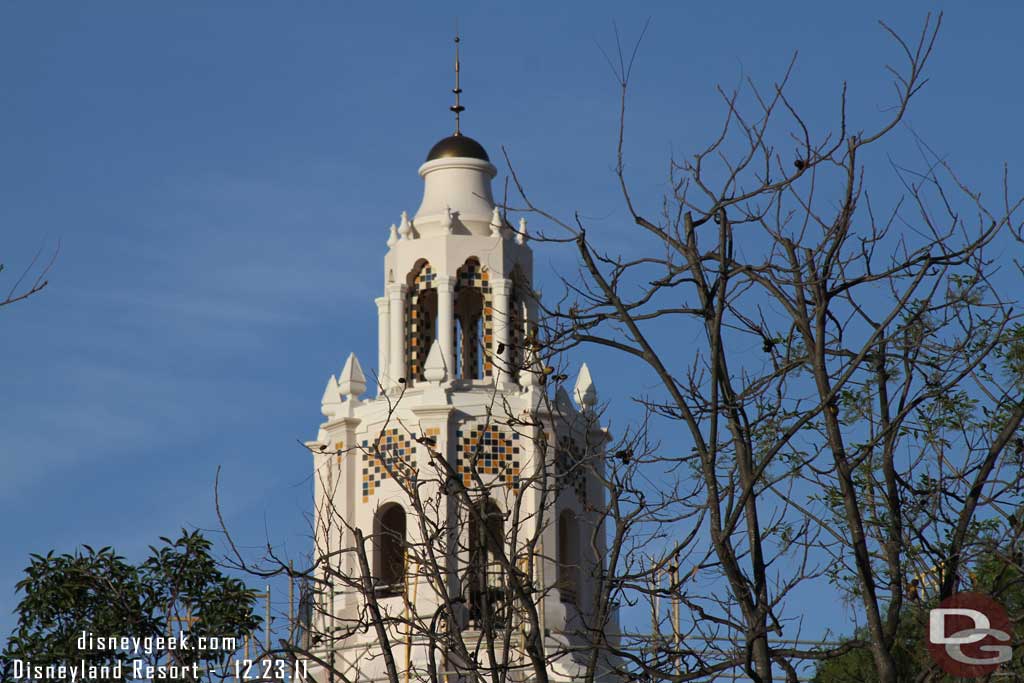 Moving back down the parade route to the Carthay.