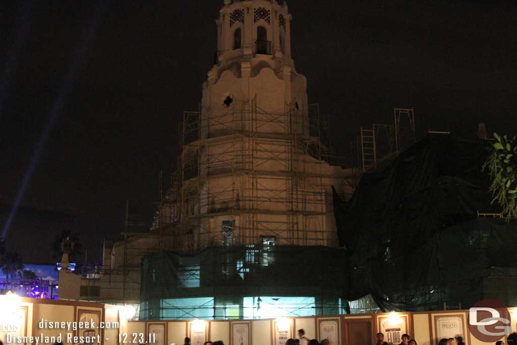 Not much of interest lit up at the Carthay.