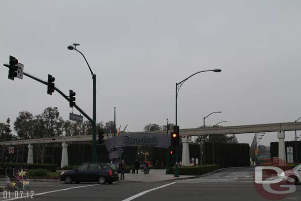 We arrived to a cool and overcast morning.  Walked over from Harbor Blvd which I had not done in quite a while.