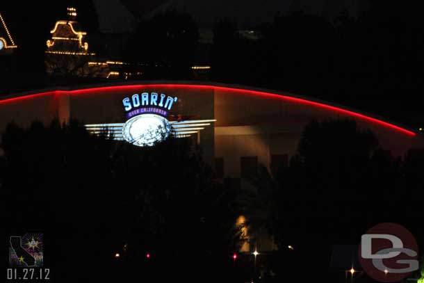 They still have not fixed the Soarin sign, a little hard to tell in this shot but the center is missing.