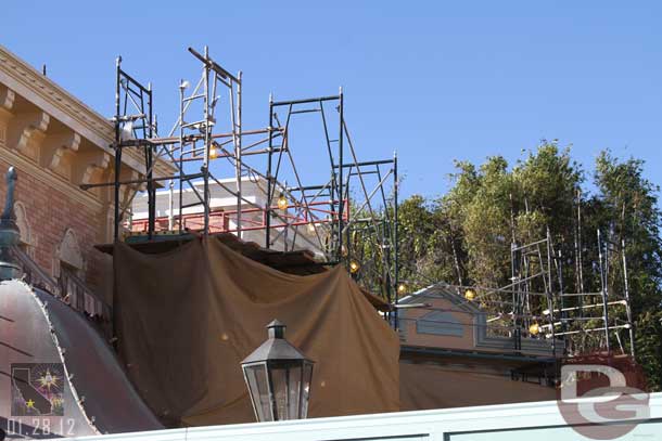 Some scaffolding up on Main Street.  This is the south side that overlooks the Carnation Cafe (opposite the Bakery).