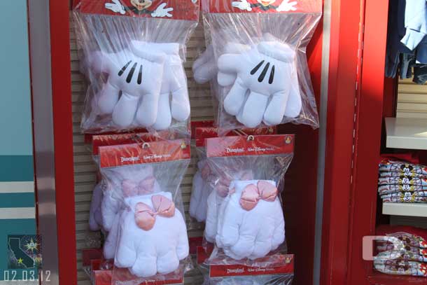 Noticed they have Minnie hands too (probably been selling them for years and I never noticed).