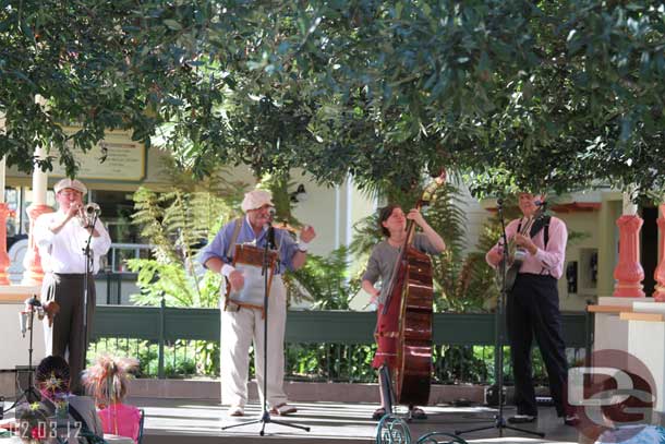 The Ellis Island Boys performing at Paradise Gardens