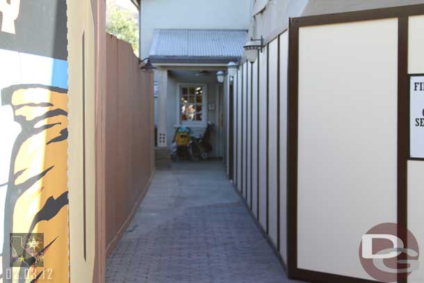 Due to the work on both sides it is a very narrow walkway to the first aid/baby care center.