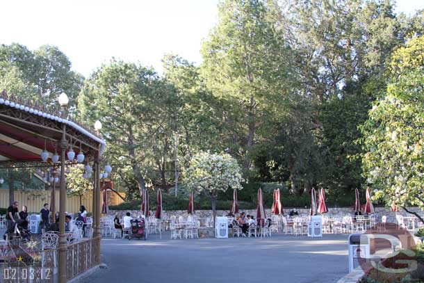 No signs of work at Plaza Gardens yet... really seems like something should be going on.