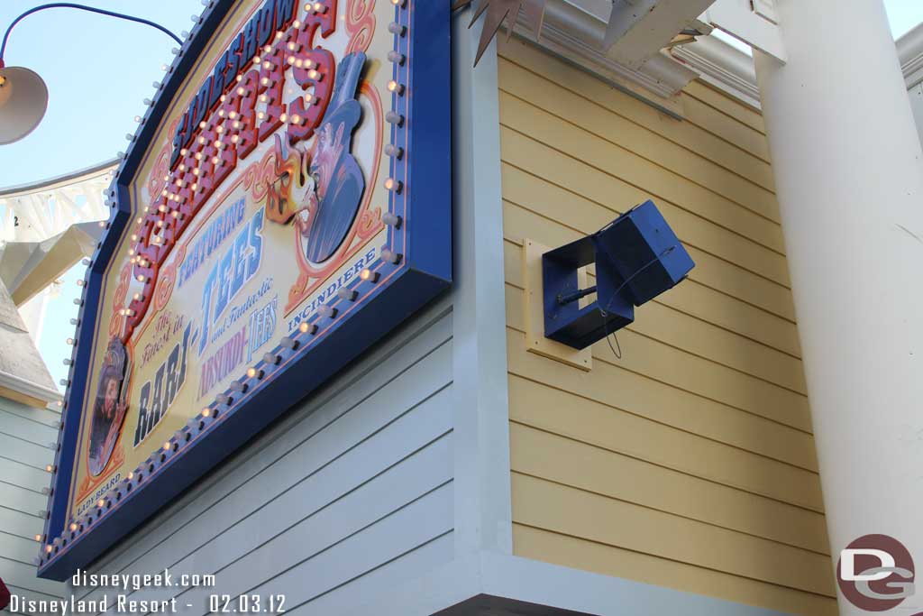 A closer look at the midway shops work.