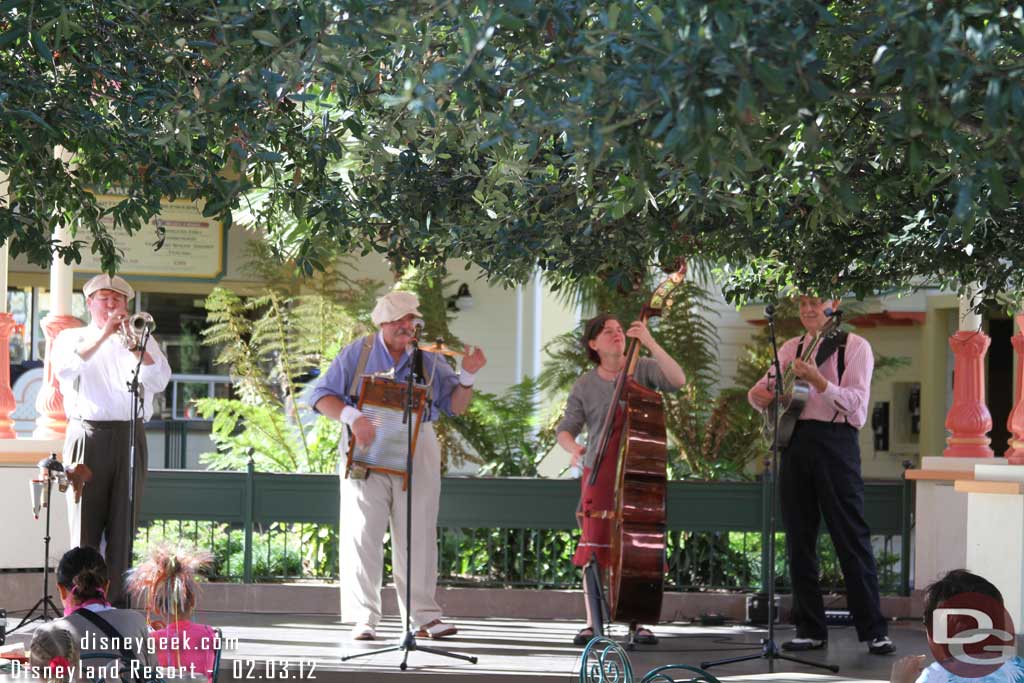 The Ellis Island Boys performing at Paradise Gardens