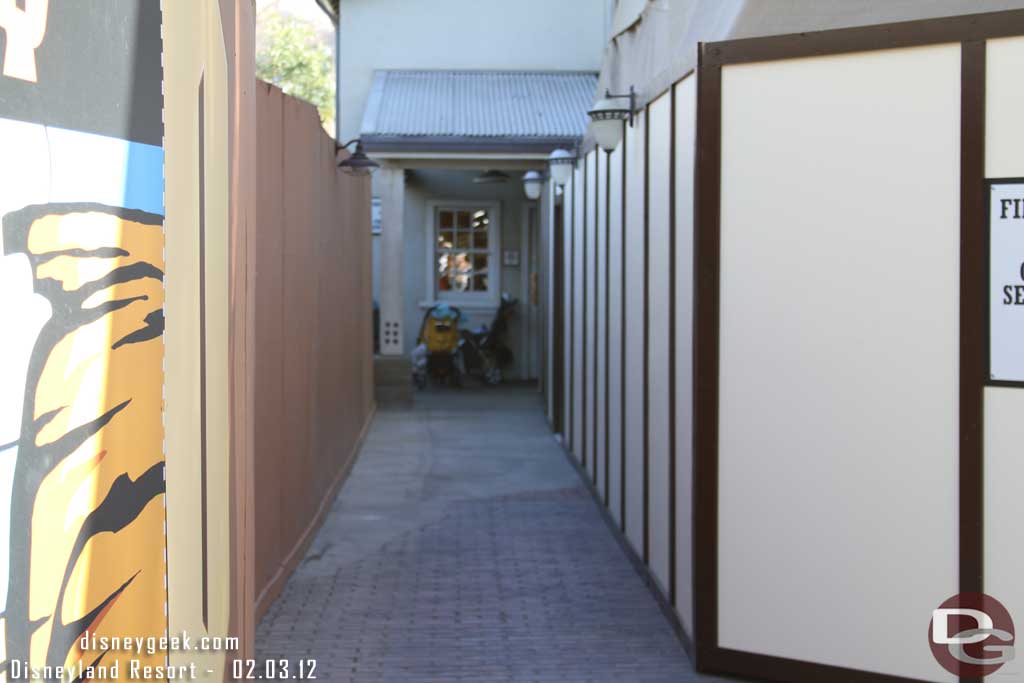 Due to the work on both sides it is a very narrow walkway to the first aid/baby care center.