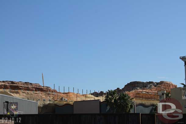 The rock face overlooking the Pier is moving along.   More scaffolding and toothpicks have been removed and the holes patched.  Also more of the safety line across the top is gone.