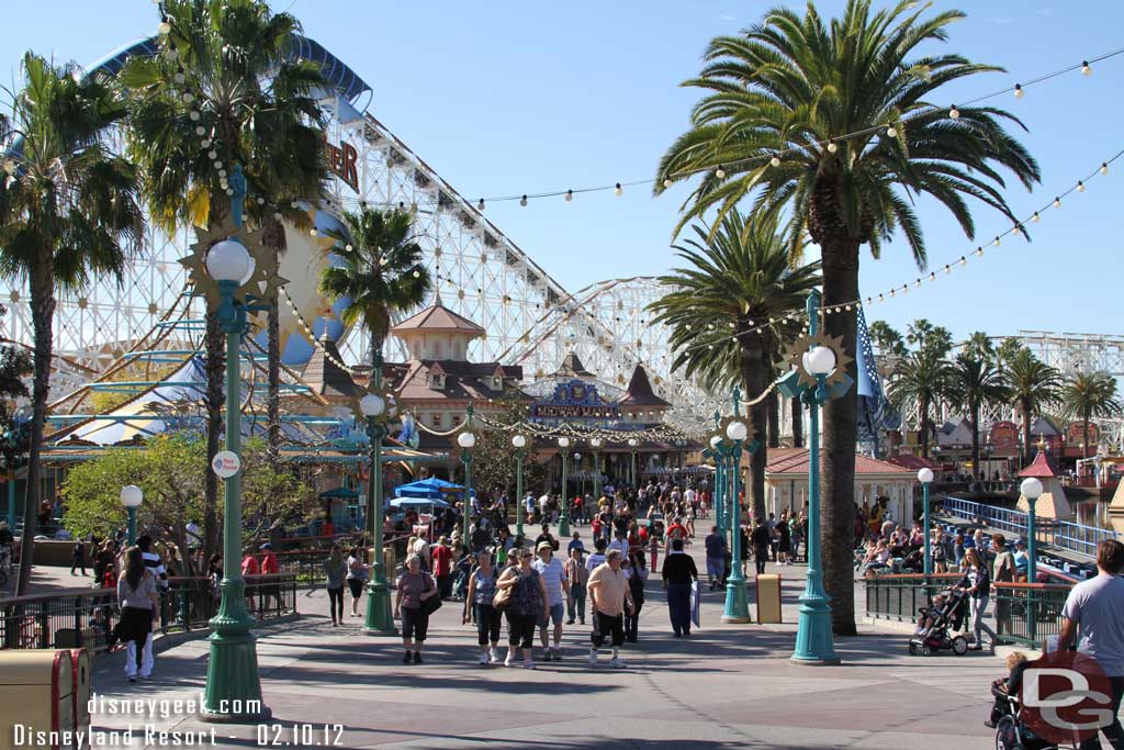 The Pier still had a fair number of guests roaming around.  Toy Story was a 25 min wait.